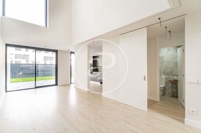 Chalet de 5 habitaciones en Canillejas, Madrid ciudad en alquiler con piscina - 5.500 € (Ref: 9502374)