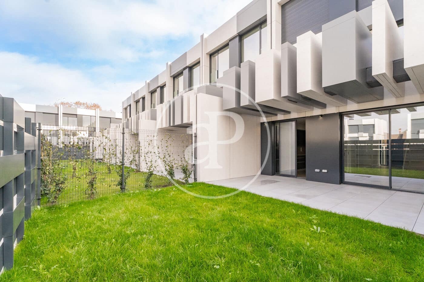 Chalet de 5 habitaciones en Madrid ciudad en alquiler con piscina - 5.500 € (Ref: 9502374)