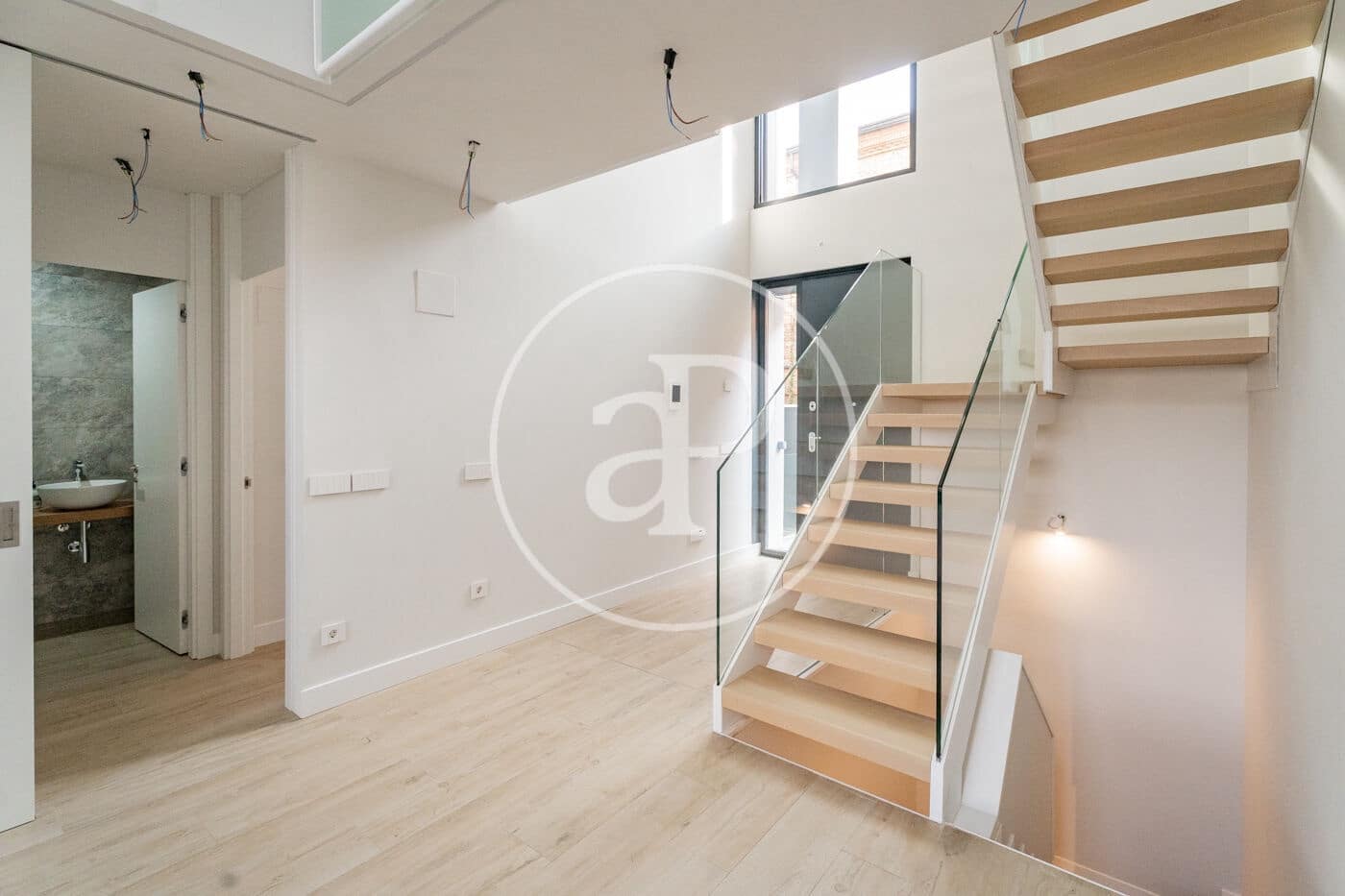 Chalet de 5 habitaciones en Madrid ciudad en alquiler con piscina - 5.500 € (Ref: 9502374)