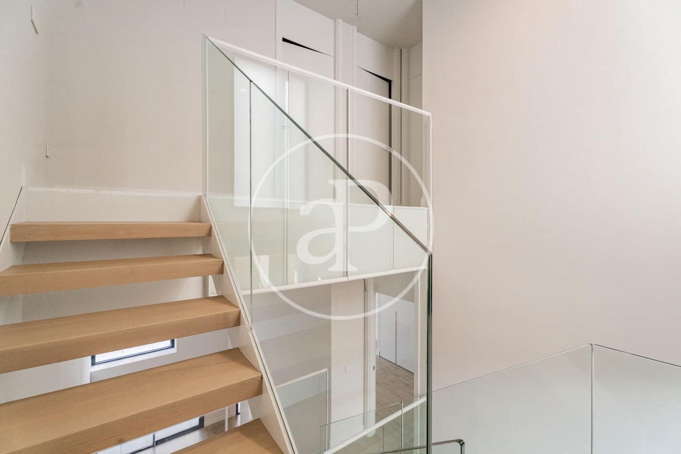 Chalet de 5 habitaciones en Madrid ciudad en alquiler con piscina - 5.500 € (Ref: 9502374)