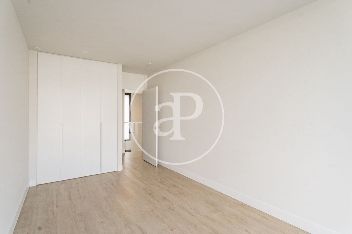 Chalet de 5 habitaciones en Madrid ciudad en alquiler con piscina - 5.500 € (Ref: 9502374)