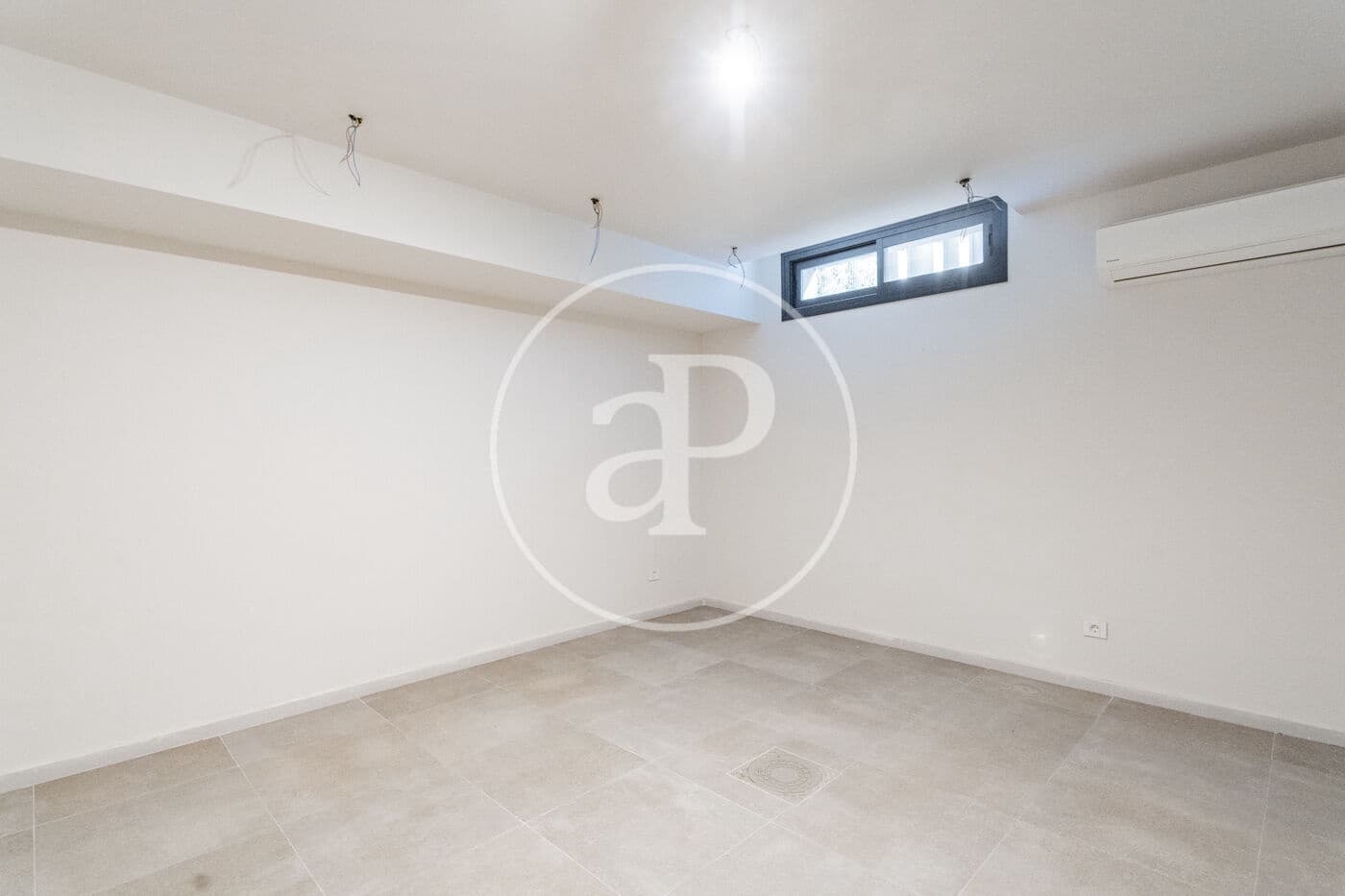 Chalet de 5 habitaciones en Madrid ciudad en alquiler con piscina - 5.500 € (Ref: 9502374)