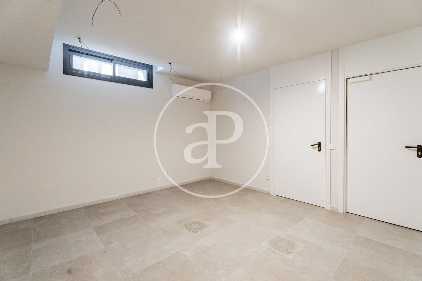 Chalet de 5 habitaciones en Madrid ciudad en alquiler con piscina - 5.500 € (Ref: 9502374)