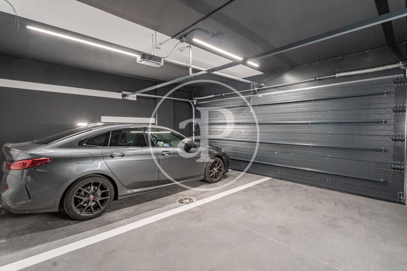 Chalet de 5 habitaciones en Madrid ciudad en alquiler con piscina - 5.500 € (Ref: 9502374)