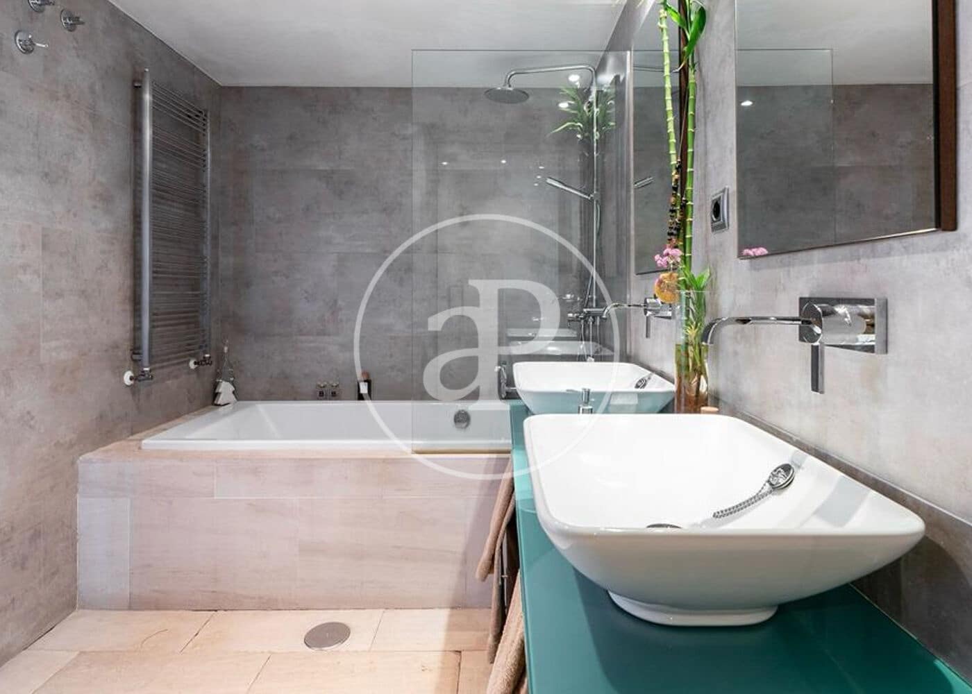 5 bedroom Villa for sale in La Moraleja with pool - € 2,825,000 (Ref: 9502375)