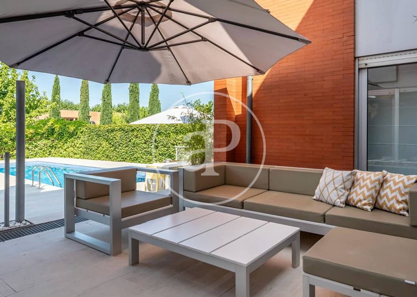 5 bedroom Villa for sale in La Moraleja with pool - € 2,825,000 (Ref: 9502375)