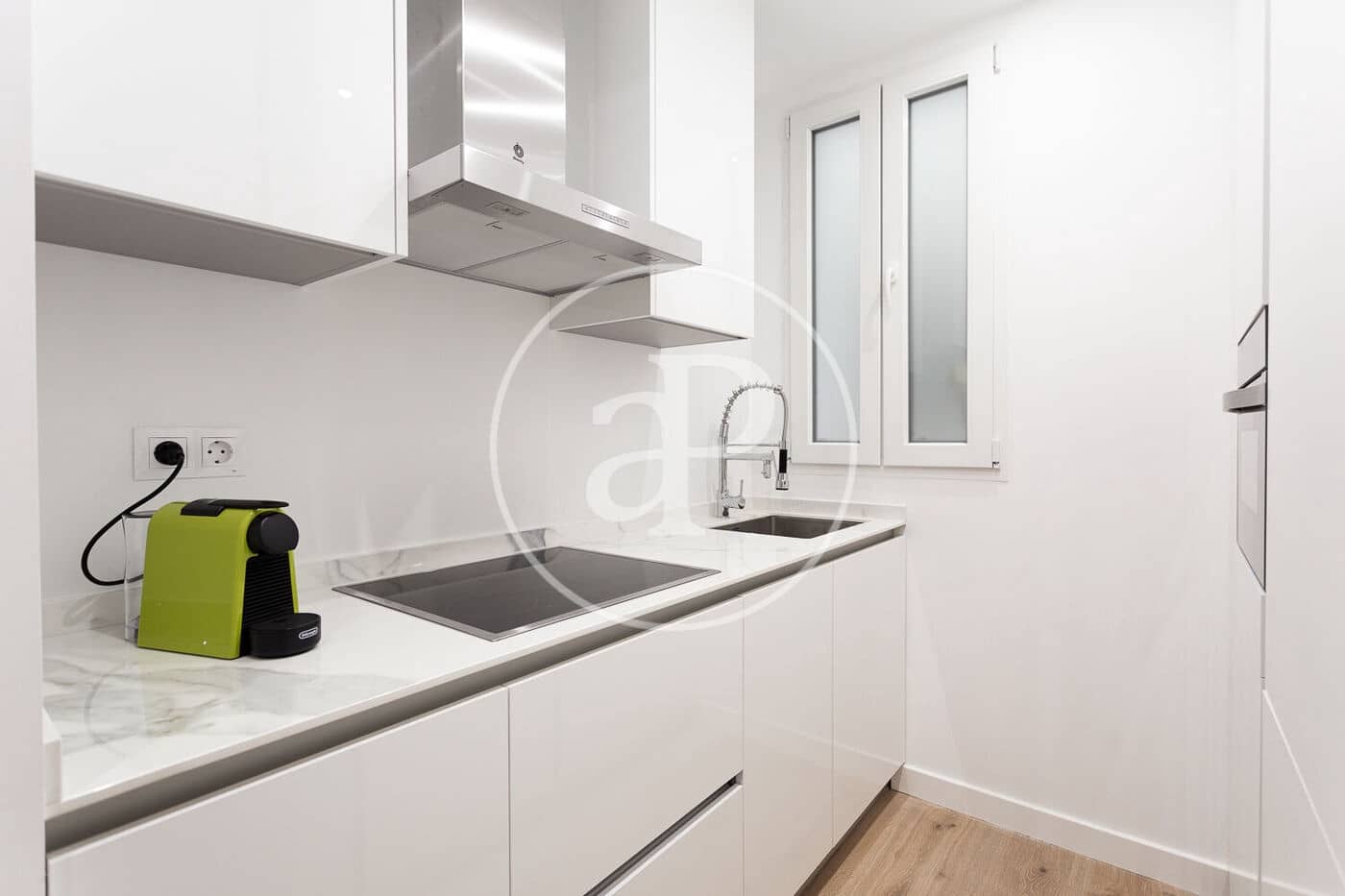 2 slaapkamer Appartement te huur in Madrid stad - € 1.990 (Ref: 9504301)