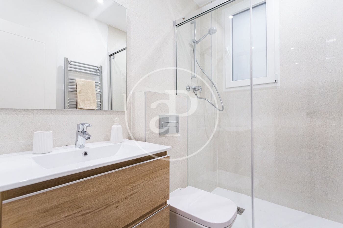 2 slaapkamer Appartement te huur in Madrid stad - € 1.990 (Ref: 9504301)