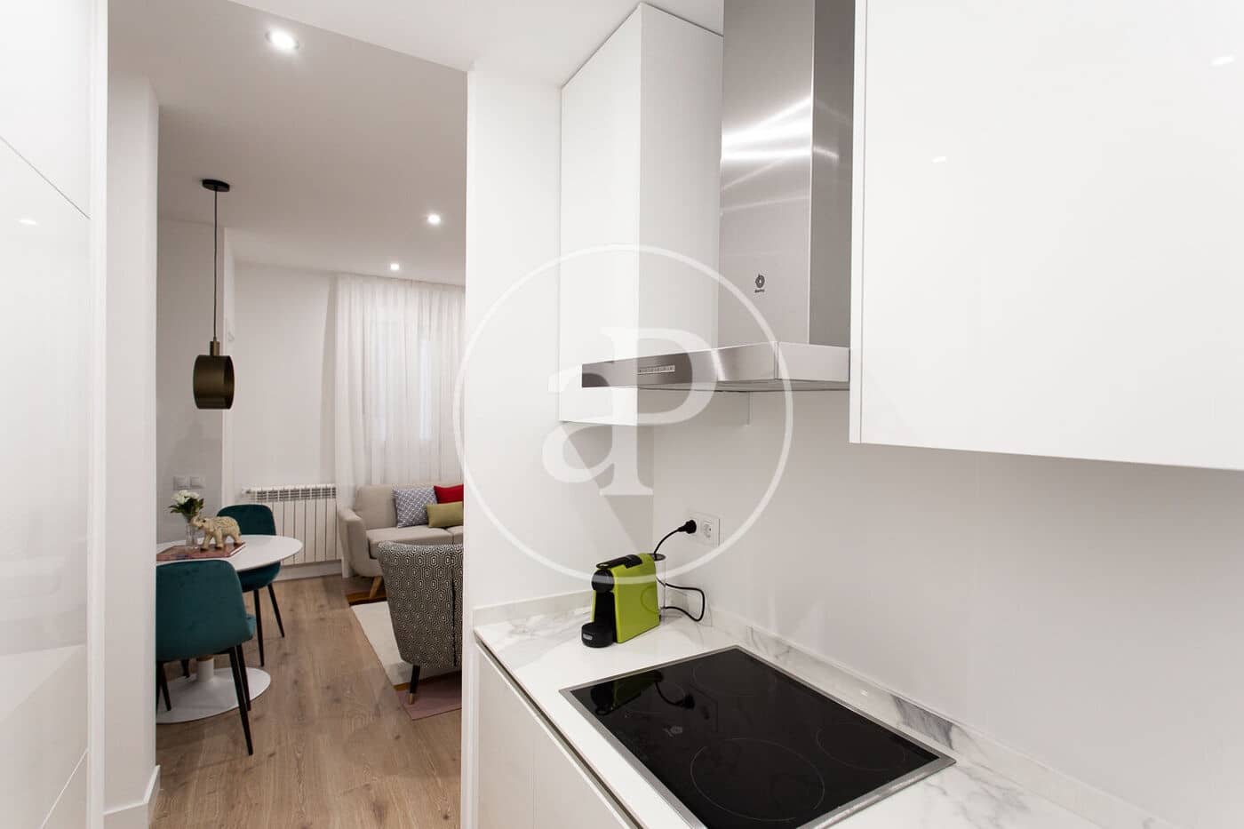 2 slaapkamer Appartement te huur in Madrid stad - € 1.990 (Ref: 9504301)