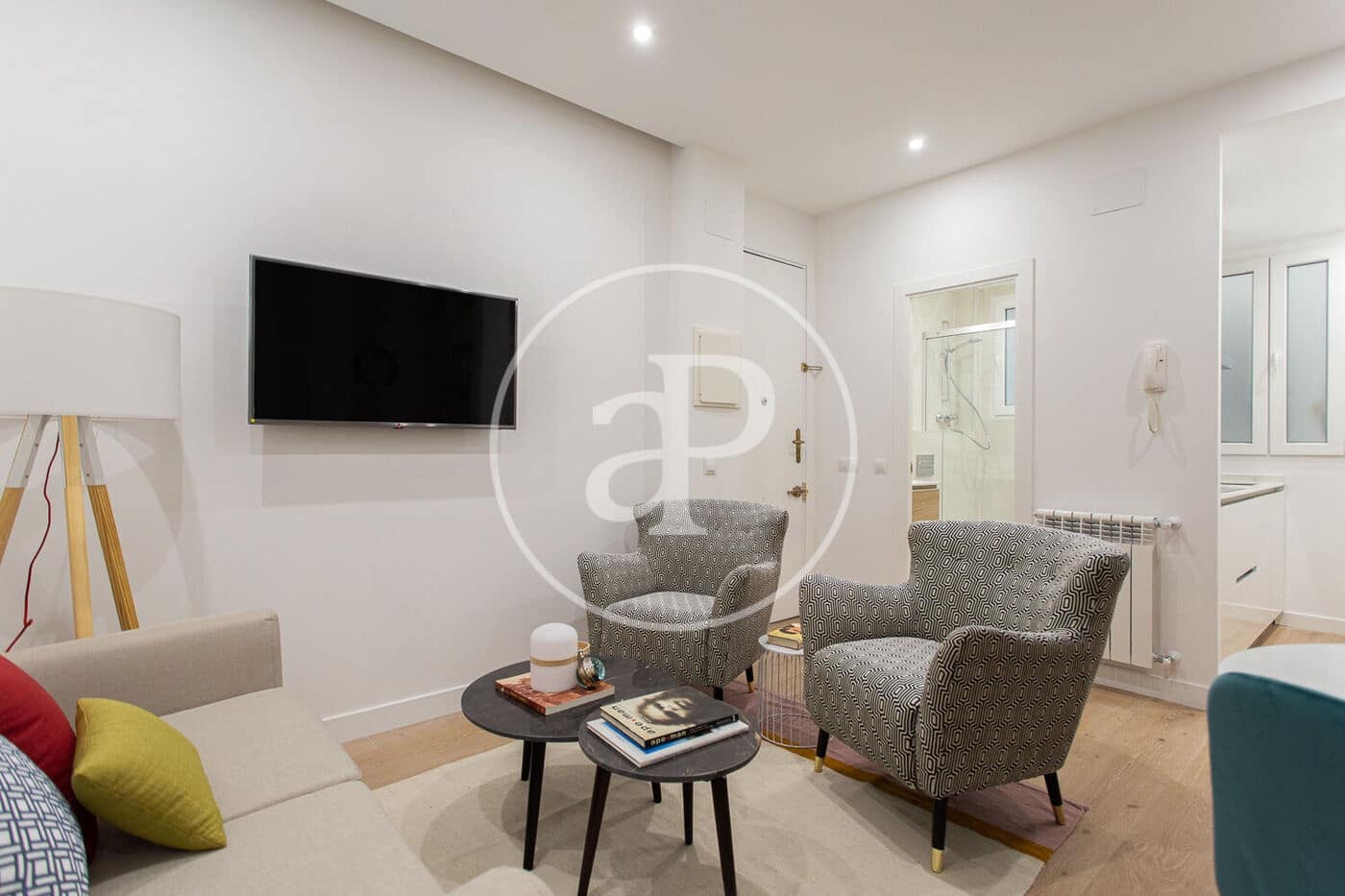 2 slaapkamer Appartement te huur in Madrid stad - € 1.990 (Ref: 9504301)