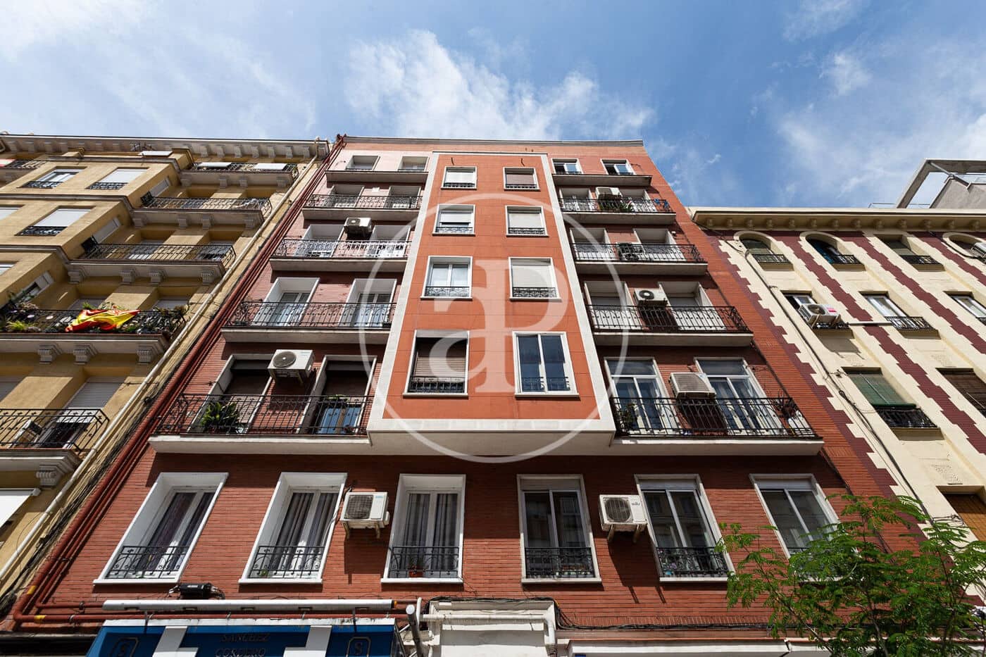 2 slaapkamer Appartement te huur in Madrid stad - € 1.990 (Ref: 9504301)