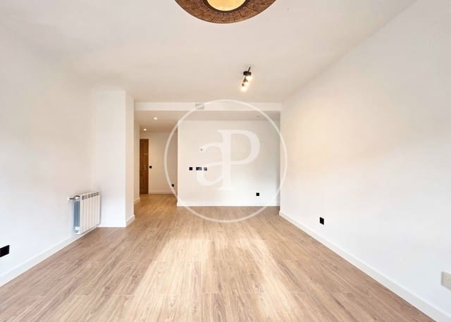 2 slaapkamer Appartement te koop in Valdefuentes, Madrid stad met zwembad - € 549.000 (Ref: 9504306)