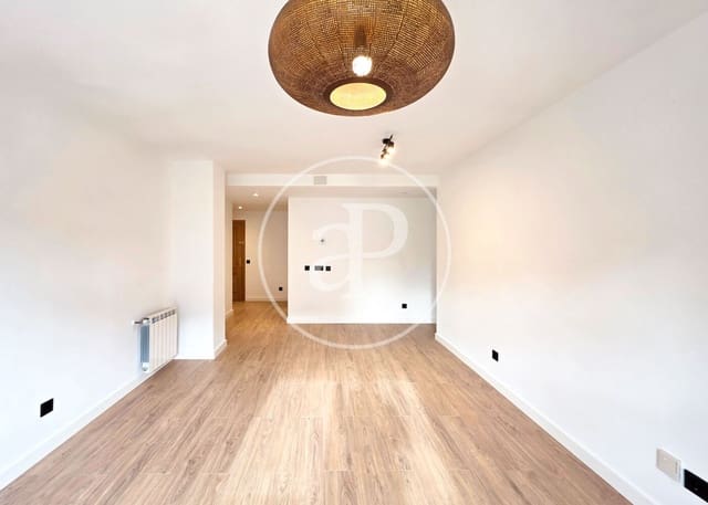 2 slaapkamer Appartement te koop in Valdefuentes, Madrid stad met zwembad - € 549.000 (Ref: 9504306)