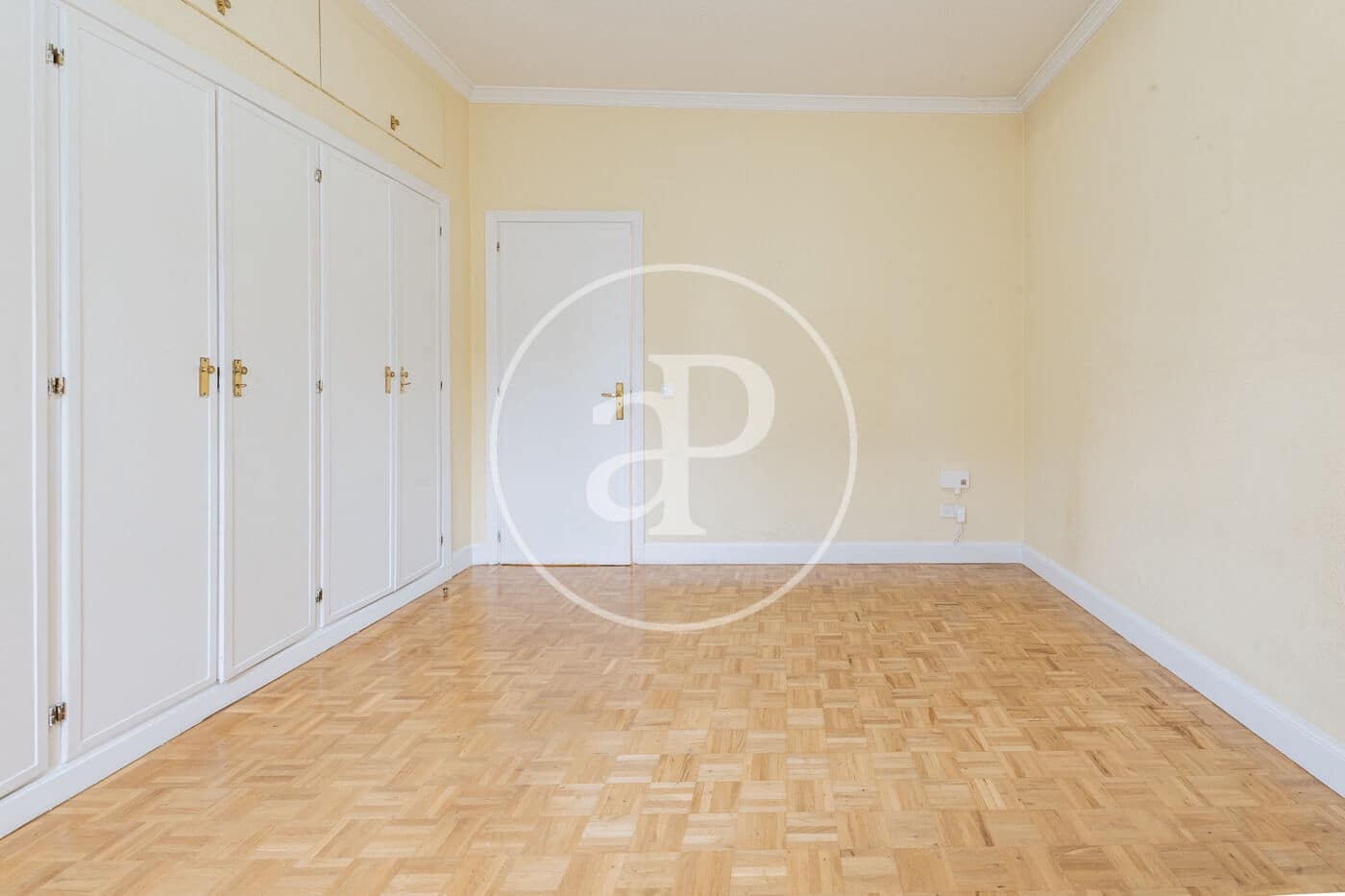 2 bedroom Apartment for sale in Madrid city with pool - € 1,200,000 (Ref: 9504308)