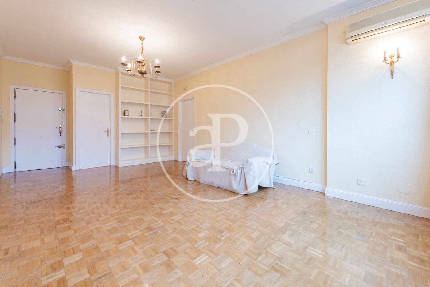 2 bedroom Apartment for sale in Madrid city with pool - € 1,200,000 (Ref: 9504308)