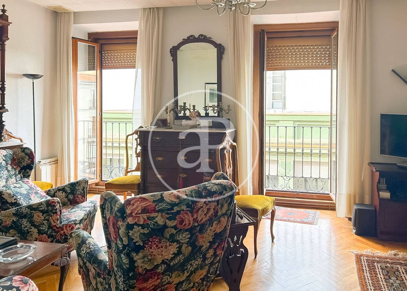 2 bedroom Apartment for sale in Madrid city - € 1,250,000 (Ref: 9508883)