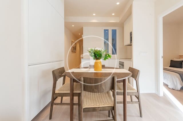 3 bedroom Apartment for rent in Delicias, Madrid city - € 2,300 (Ref: 9508886)