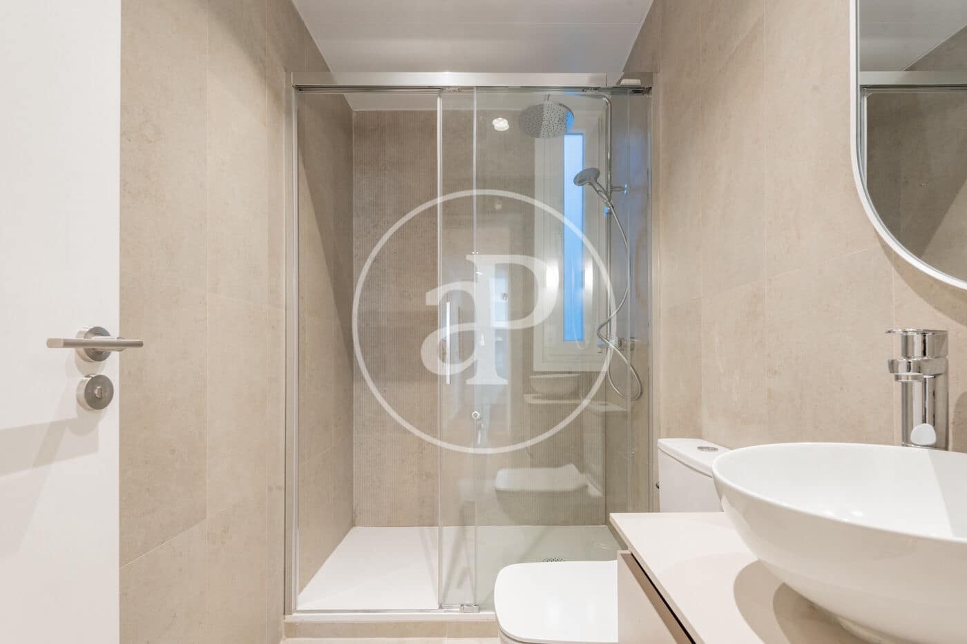 3 bedroom Apartment for rent in Madrid city - € 2,300 (Ref: 9508886)