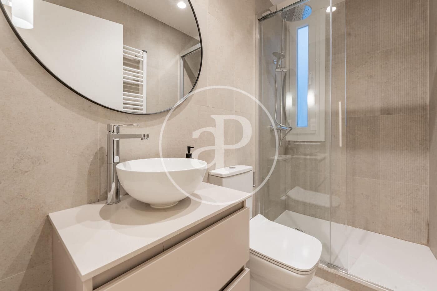 3 bedroom Apartment for rent in Madrid city - € 2,300 (Ref: 9508886)