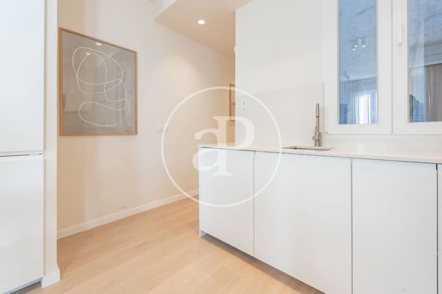 3 bedroom Apartment for rent in Delicias, Madrid city - € 2,300 (Ref: 9508886)