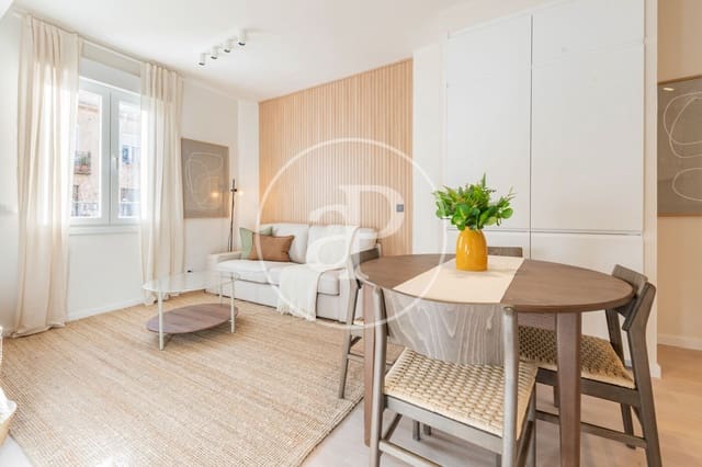 3 bedroom Apartment for rent in Delicias, Madrid city - € 2,300 (Ref: 9508886)