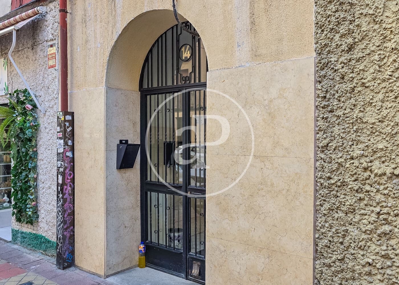 3 bedroom Apartment for rent in Madrid city - € 2,300 (Ref: 9508886)