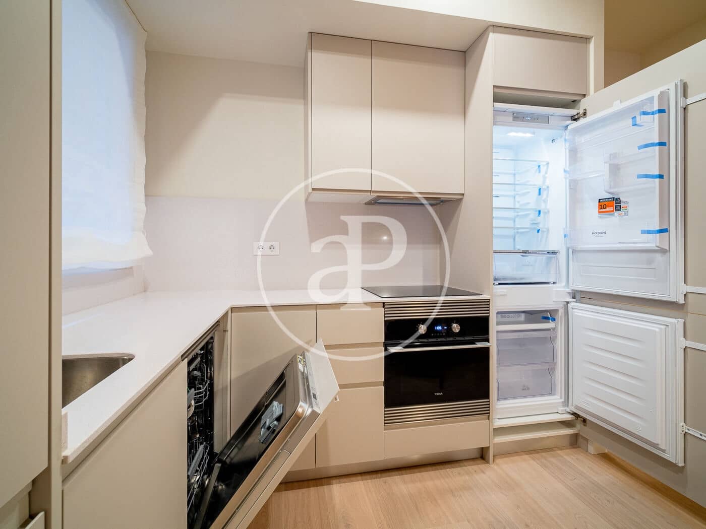 3 bedroom Apartment for rent in Madrid city - € 2,500 (Ref: 9508891)