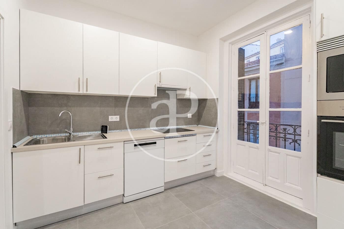 3 bedroom Apartment for rent in Madrid city - € 3,800 (Ref: 9508892)