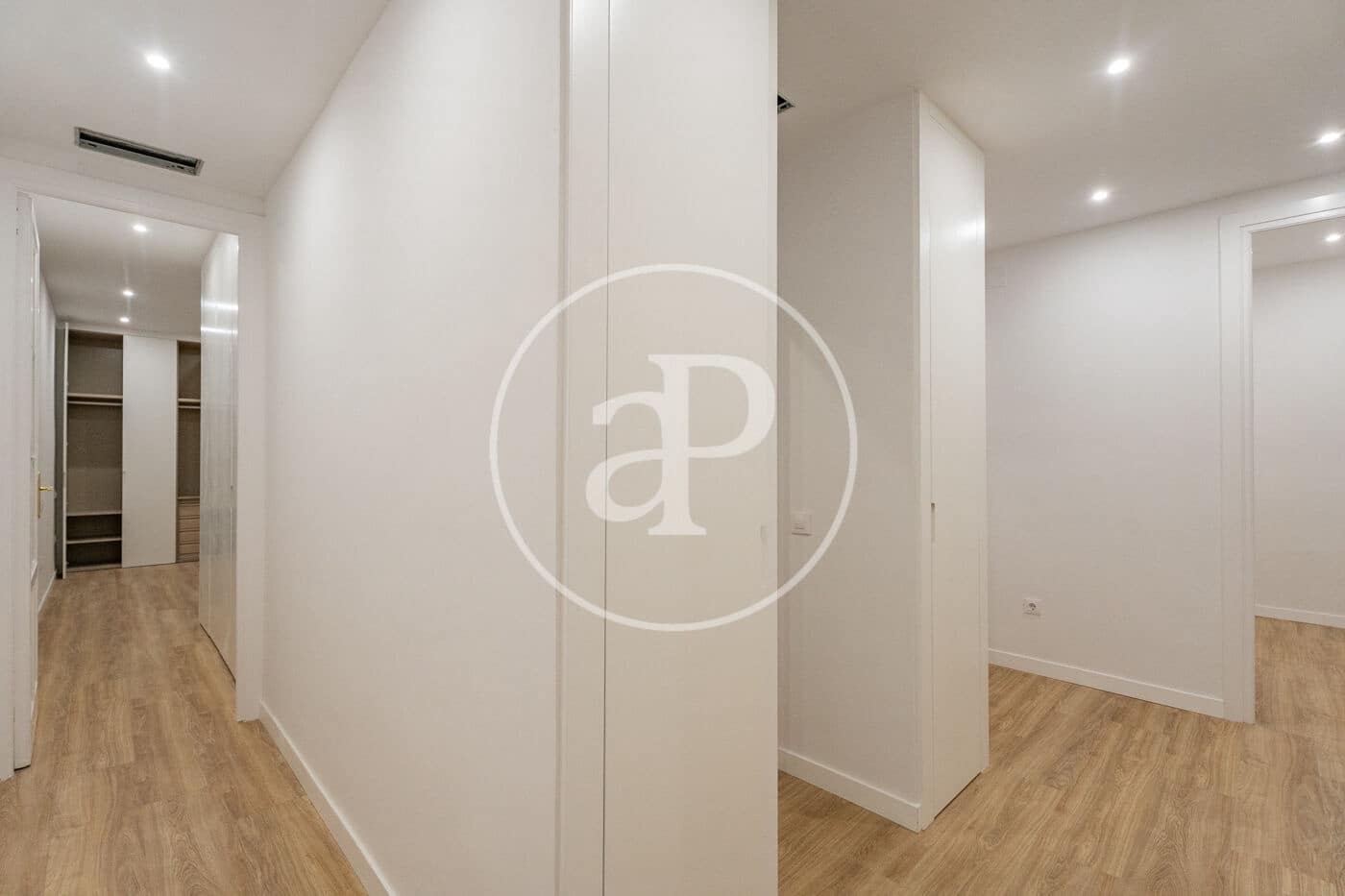 3 bedroom Apartment for rent in Madrid city - € 3,800 (Ref: 9508892)