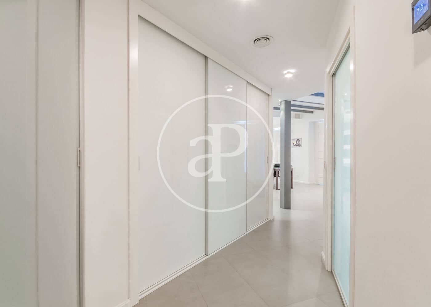 2 sovrum Lägenhet att hyra i Madrid stad - 2 700 € (Ref: 9525630)