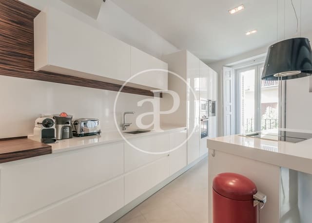 2 sovrum Lägenhet att hyra i Sol, Madrid stad - 2 700 € (Ref: 9525630)