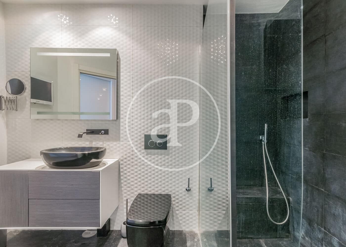 2 sovrum Lägenhet att hyra i Madrid stad - 2 700 € (Ref: 9525630)