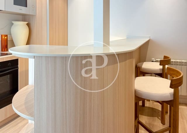 2 soverom Leilighet til leie i Castellana, Madrid by - € 3 000 (Ref: 9525631)