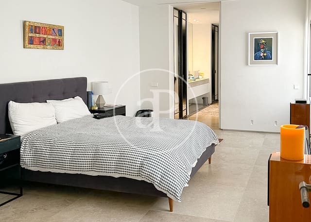 3 soveværelse Penthouse til leje i Sol, Madrid by - € 15.000 (Ref: 9525632)