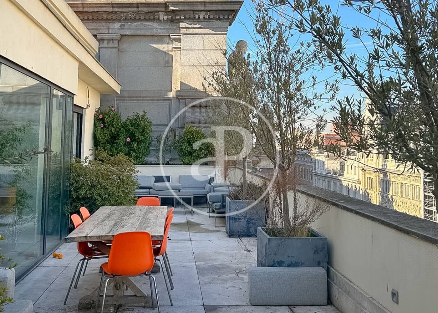 3 soveværelse Penthouse til leje i Madrid by - € 15.000 (Ref: 9525632)