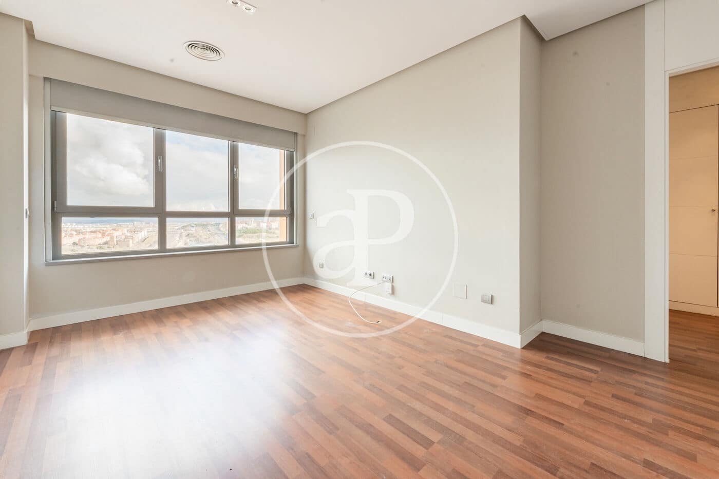 1 soveværelse Lejlighed til leje i Madrid by med swimmingpool - € 1.450 (Ref: 9525634)