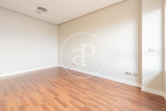 1 soveværelse Lejlighed til leje i Valdefuentes, Madrid by med swimmingpool - € 1.450 (Ref: 9525634)