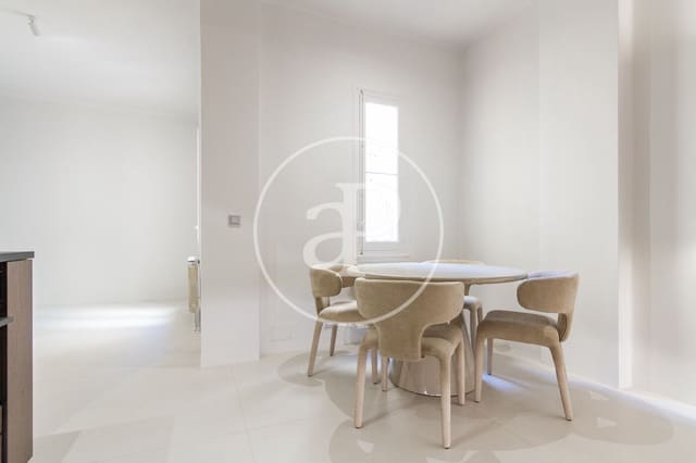 2 soveværelse Lejlighed til leje i Goya, Madrid by - € 3.100 (Ref: 9525635)