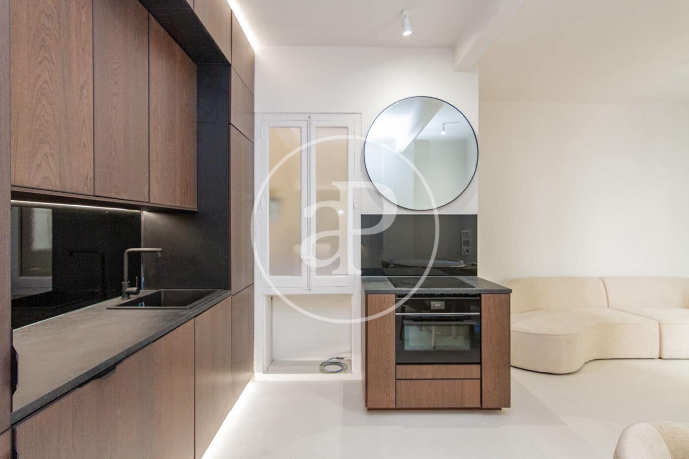 2 soveværelse Lejlighed til leje i Madrid by - € 3.100 (Ref: 9525635)