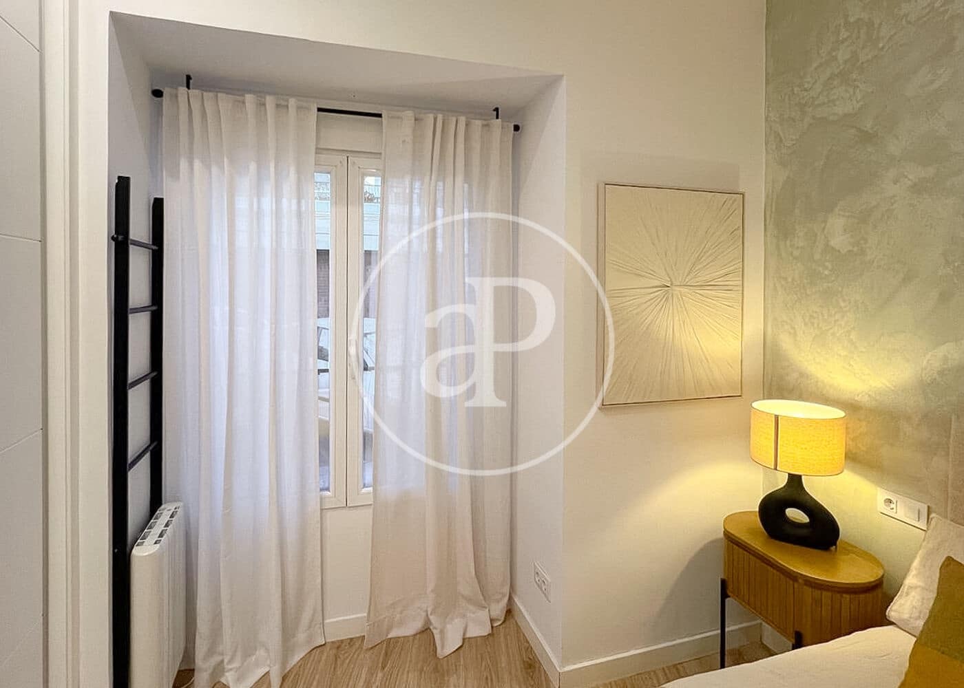 1 soveværelse Lejlighed til leje i Madrid by - € 1.800 (Ref: 9525639)