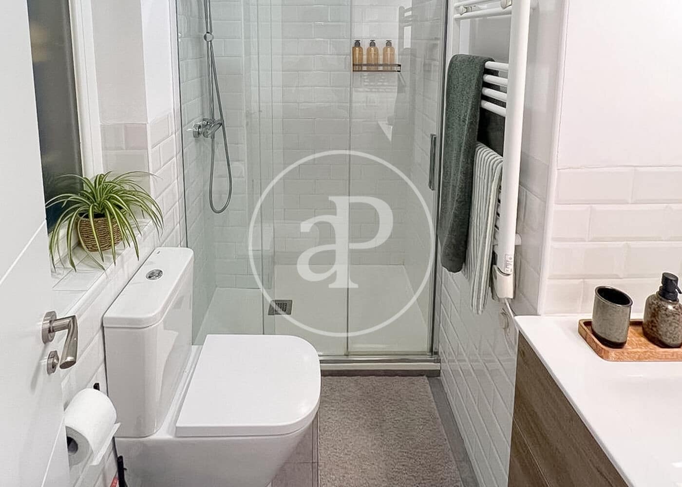 1 soveværelse Lejlighed til leje i Madrid by - € 1.800 (Ref: 9525639)