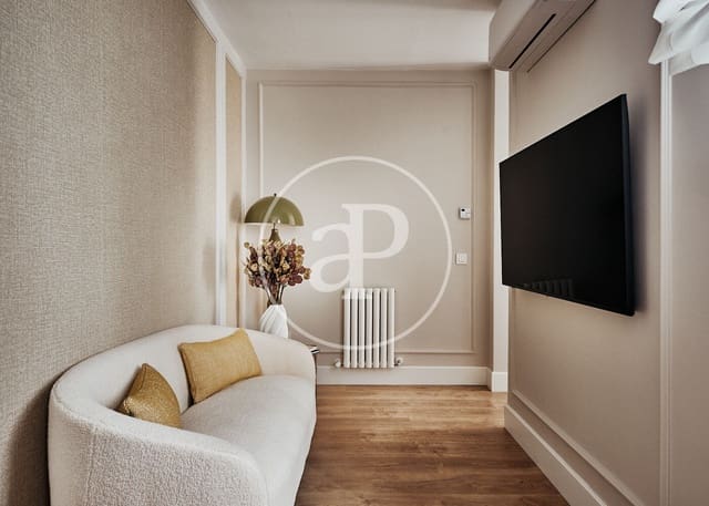 2 sovrum Lägenhet till salu i Fuente del Berro, Madrid stad - 599 000 € (Ref: 9525643)