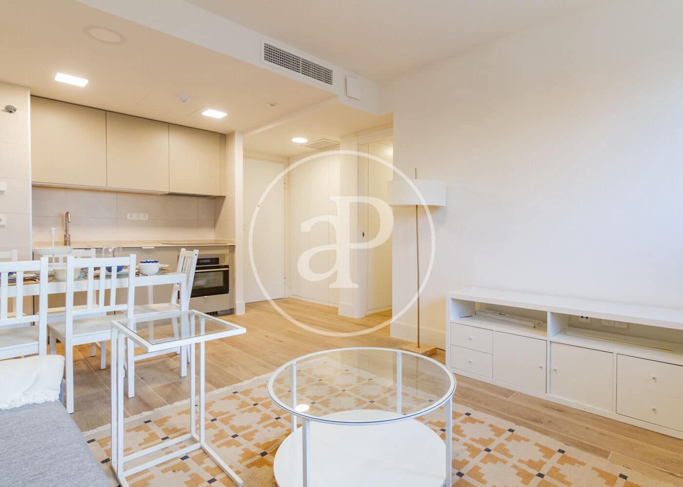 2 bedroom Apartment for sale in Madrid city with pool - € 975,000 (Ref: 9525644)