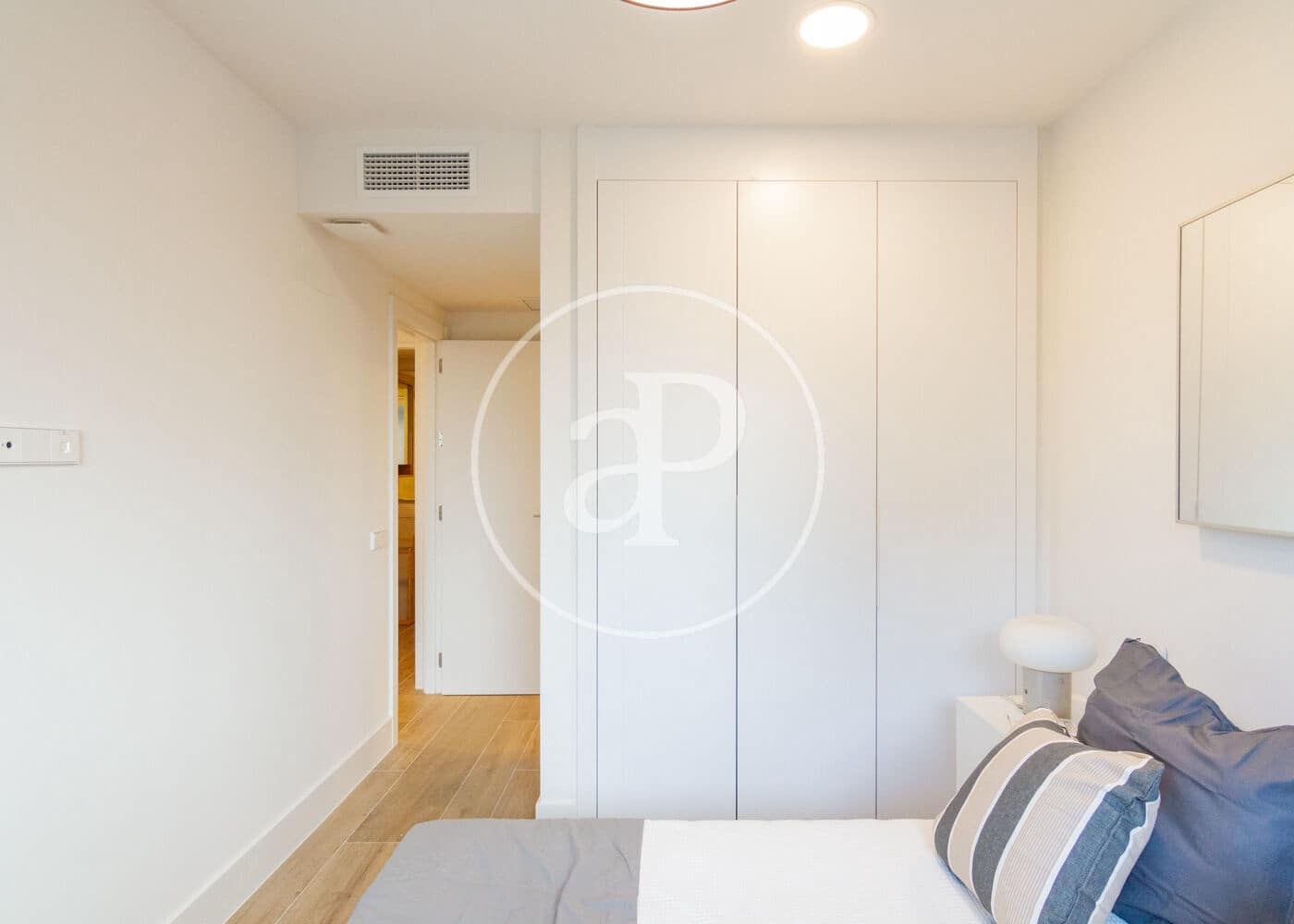 2 bedroom Apartment for sale in Madrid city with pool - € 975,000 (Ref: 9525644)