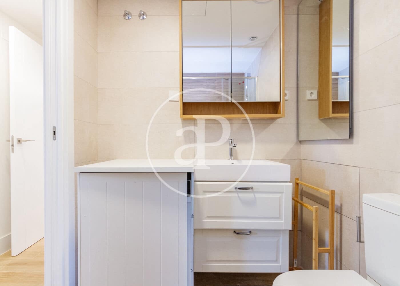 2 bedroom Apartment for sale in Madrid city with pool - € 975,000 (Ref: 9525644)