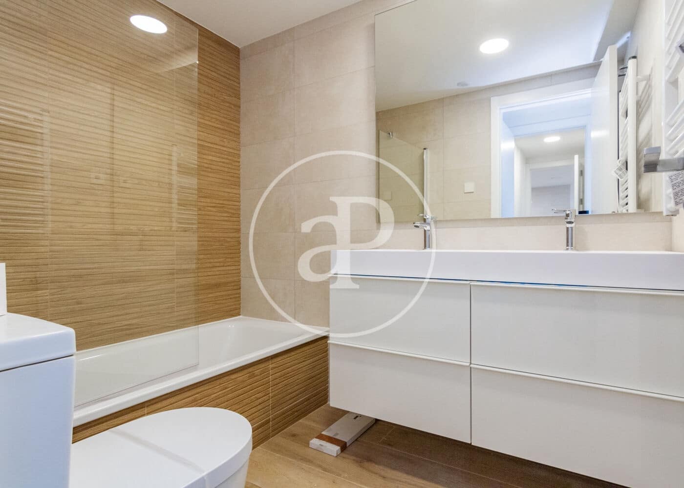2 bedroom Apartment for sale in Madrid city with pool - € 975,000 (Ref: 9525644)