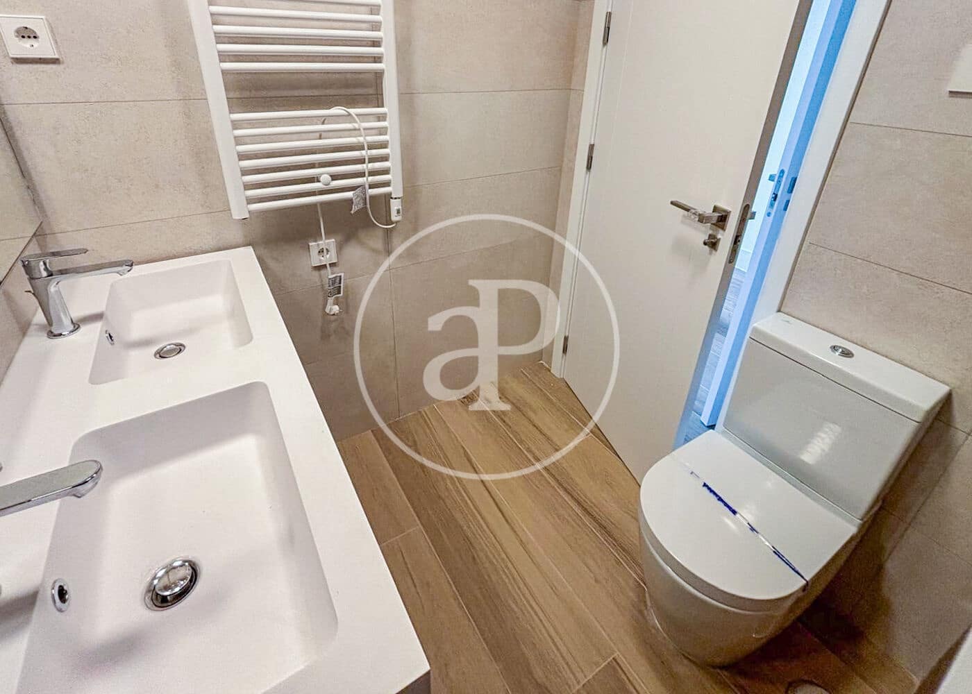 2 bedroom Apartment for rent in Madrid city with pool - € 2,500 (Ref: 9525645)