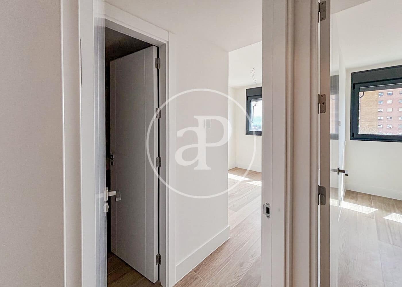 2 bedroom Apartment for rent in Madrid city with pool - € 2,500 (Ref: 9525645)