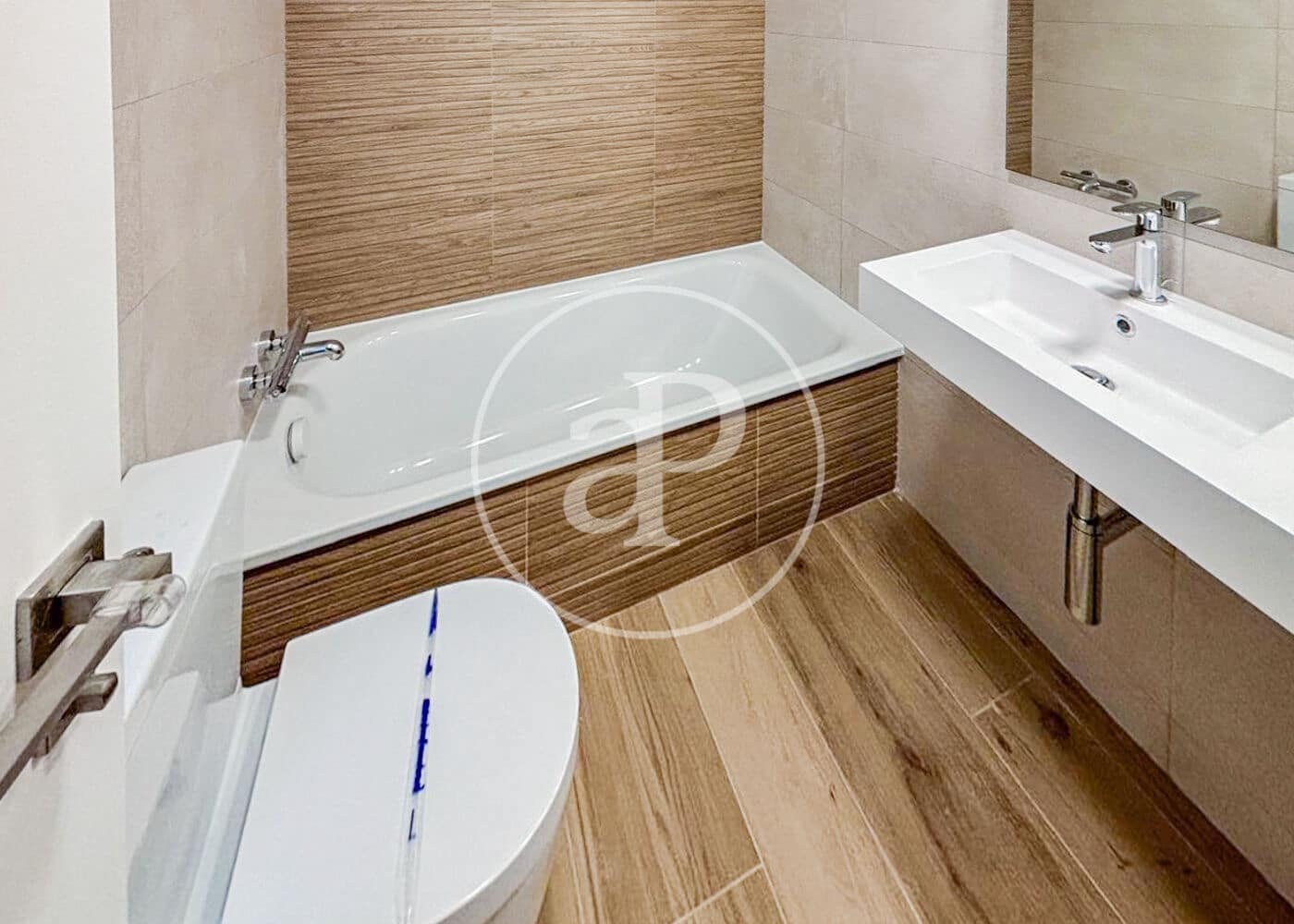 2 bedroom Apartment for rent in Madrid city with pool - € 2,500 (Ref: 9525645)