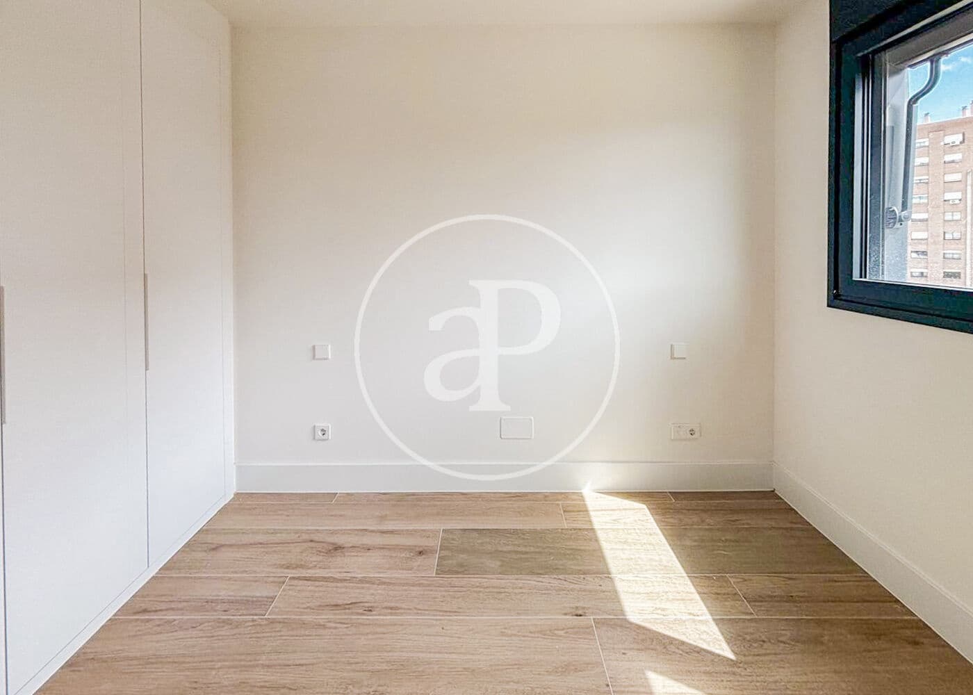 2 bedroom Apartment for rent in Madrid city with pool - € 2,500 (Ref: 9525645)